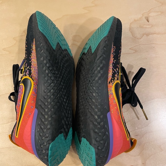 Womens Nike Epic React Flyknit 2 Running Shoes, Size 7 - Picture 5 of 10
